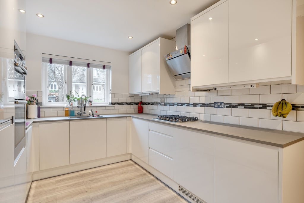 Kitchen- click for photo gallery